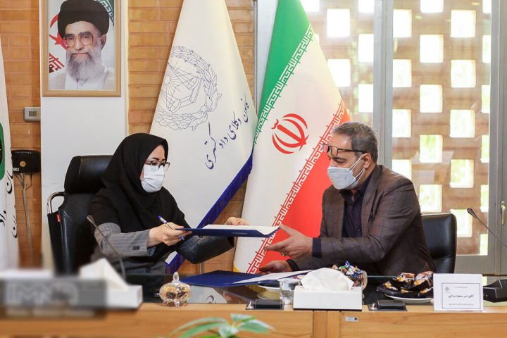 عکس| نشست خبری کانون وکلا و کانون سردفتران و دفتریاران اصفهان