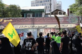 فیلم | پیاده روی اربعین حسینی از تهران تا ری | پذیرایی زائران در موکب کانون سردفتران و دفتریاران
