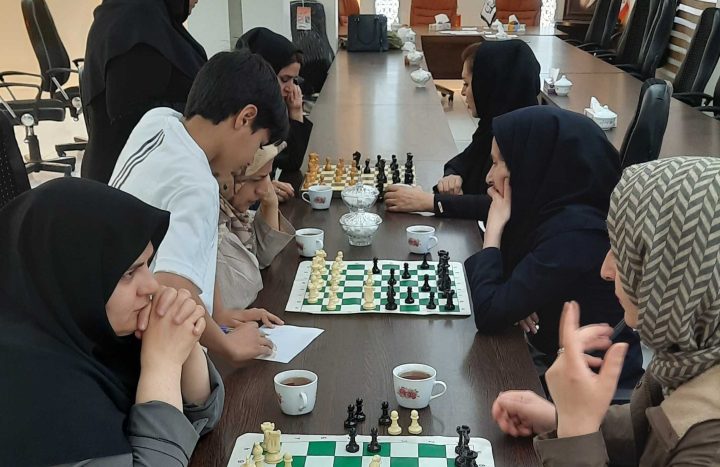 قهرمانی شطرنج بازان و تنیسورهای سردفتر و دفتریار بانو در تبریز